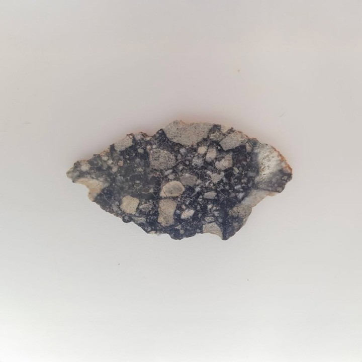 Météorite lunaire NWA 15629