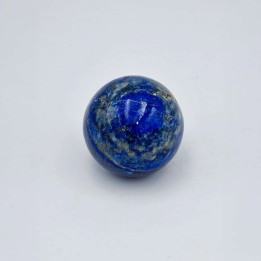 Boulle ou sphère en lapis lazuli