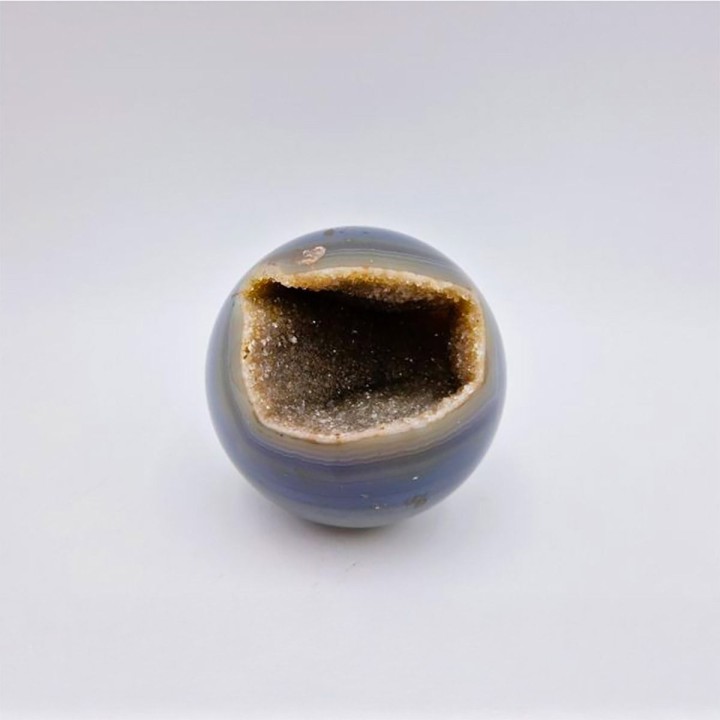 Sphère, boule d'agate et de cristaux de quartz
